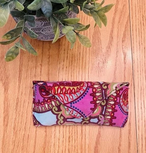 Vera Bradley Eye Glasses Hard Side Case Resort Medallion Pink Floral Paisley - Picture 1 of 9