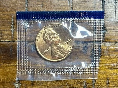 🇺🇸 BU Mint Sealed 1981 P Lincoln Cent Penny NEVER TOUCHED! Combined Shipping! - Image 1 of 4