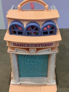 Vintage 2001 Fisher-Price Sweet Streets Candy Shop And Dance Studio - Picture 1 of 7