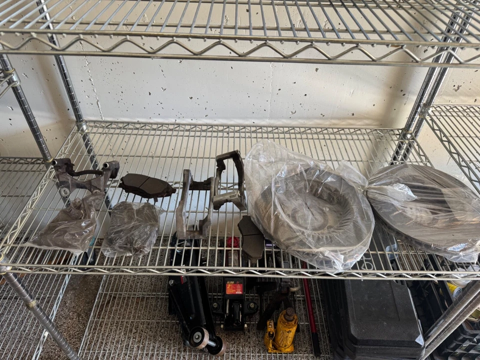 Jeep JK Front complete Brake assembly (rotors, calipers, pads, bolts) - Image 1 of 1