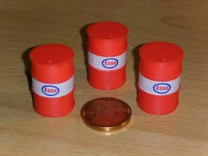 # 1/43 3x BIDONI CARBURANTE 200 l ESSO x DIORAMA ASSISTENZA RALLY o GARAGE PLA # - Foto 1 di 1