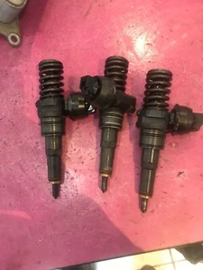 INJECTEUR SKODA FABIA 1L4 TDI REF 414720215 - Picture 1 of 1