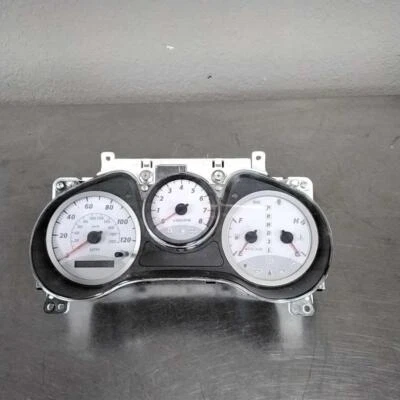 Speedometer TOYOTA RAV-4 04 05 - Image 1 of 2