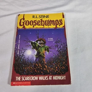 Goosebumps #20 The Scarecrow Walks at Midnight 1st Scholastic Print 1994 - Picture 1 of 5