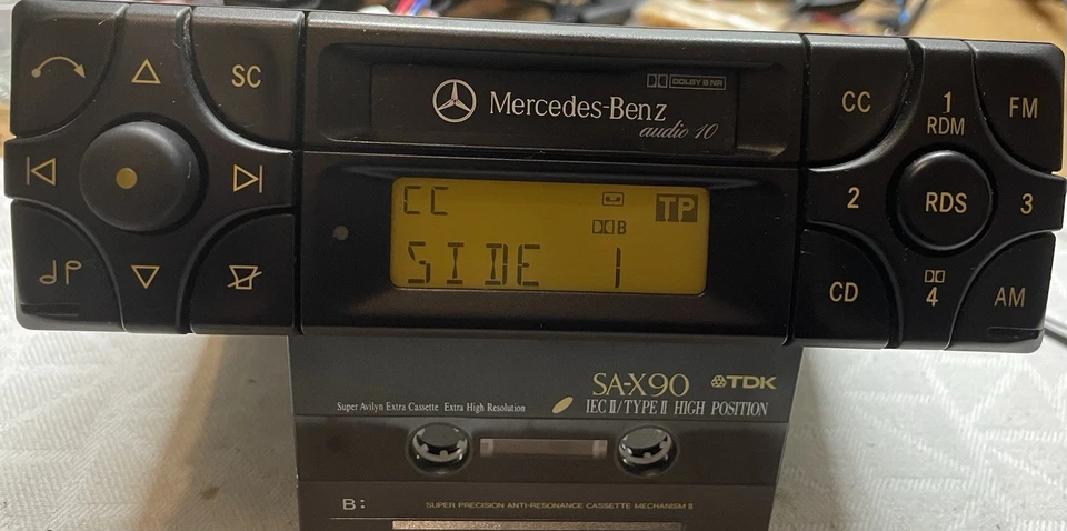 MERCEDES BENZ AUDIO 10 BE3100 Autoradio  R129 W124 W140 W210 TOP Oldtimer - Bild 1 von 4