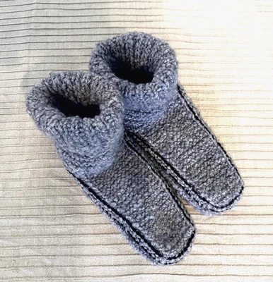 Handgestrickte sehr dicke warme Socken Puschen Sofasocken Stricksocken Gr. 41-43 - Bild 1 von 3