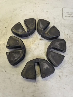 05 - 09 2007 Suzuki SV650 rear wheel hub drive rubber cushions  - Image 1 of 2