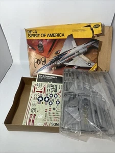 Testors - RF-4 Spirit Of America - Kit modelo escala 1/48 solo piezas - Imagen 1 de 5