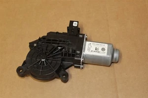VW Amarok 2013 on Right Front Door Window motor 6R0959802M Z01 New Genuine VW - Picture 1 of 2