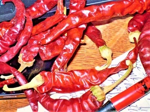 Corno Di Capra chili pepper seeds non-gmo open pollinated GREAT FRYER STUFFER - Picture 1 of 12