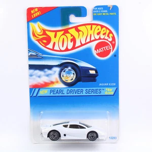 Hot Wheels 1995 - BLUE CARD COLLECTOR - JAGUAR XJ220 - PEARL DRIVER - Bild 1 von 2