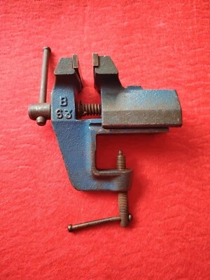 DDR B63 Parallelschraubstock Schraubstock Tischschraubstock Oldtimer Werkzeug  - Bild 1 von 4