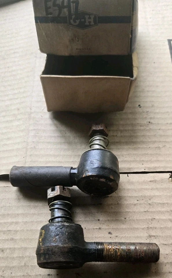 Juego ES 47 Tie Rod Ends 1936 Cadillac Graham 1935 1936 La Salle & Oldsmobile Foto 1 de 1