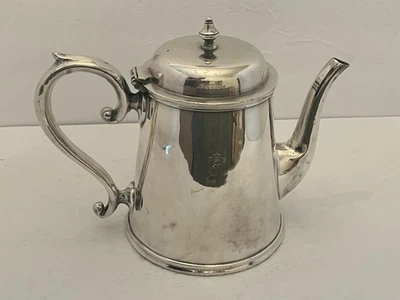 Tetera plateada de 3 pintas Mappin & Webb’s Prince’s Plate London & Sheffield. Foto 1 de 4