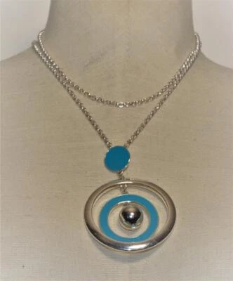 Nwt Liz Claiborne Argento Blu Smalto Doppio Cerchio Forma Ciondolo Su 32 " - Immagine 1 di 4
