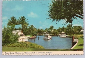 Ocean-Going Pleasure And Fishing Boats In A Florida Backyard, 1976 Postcard - Picture 1 of 2