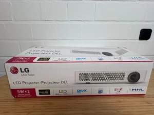 LG PF80G LED Beamer Heimkino-Projektor mit Full HD- sehr guter Zustand - Bild 1 von 11