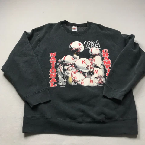 VINTAGE Nebraska Cornhuskers Sweatshirt Mens Large Black Crewneck 1994 NCAA Logo Cover