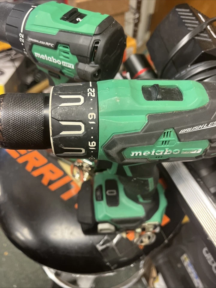 Metabo Drill Hamer Kit 2 Batteries + Charger ( 1 Battery + Charger New) - Image 1 of 4