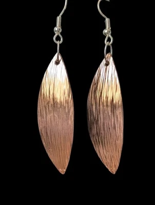 Brincos pendurados/gotas feitos à mão JS Brana folha de cobre novo sem etiquetas - Imagem 1 de 4