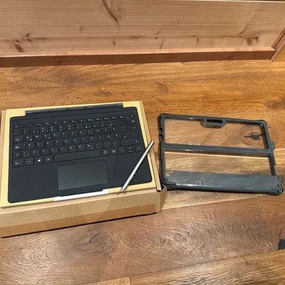 Microsoft Surface Pro Type Cover Tastatur - Schwarz + Stift und Hülle - Bild 1 von 4