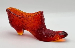L E SMITH Glass Shoe / Slipper Amberina Red Daisy & Button Vintage - Picture 1 of 10