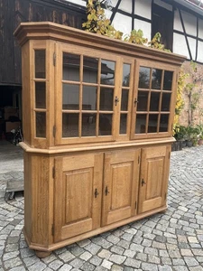 1/2/1025 Vitrine Vitrinenschrank massiv Eiche Geschirrschrank Küchenschrank - Bild 1 von 16