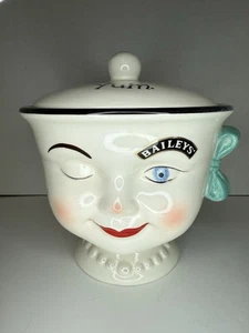 Tarro de galletas Bailey’s Irish Cream Canister edición limitada Yum Winking Eye Girl - Imagen 1 de 22