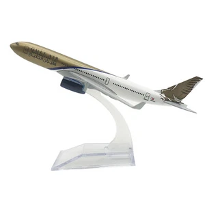 1:400 Scale 16cm GULF A330 Airplane Model Aircraft Plane Collection With Base - Picture 1 of 9