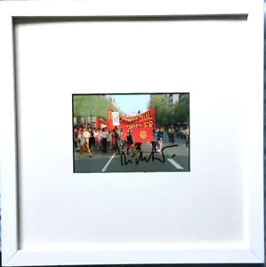 GERHARD RICHTER Demo 1.5.93 HAND-SIGNIERT, dat. signed, mit Rahmen - Bild 1 von 7