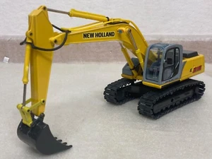 1/32 scale Ros 001756 New Holland Kobelco E215 Tracked crawler Excavator bagger - Picture 1 of 10