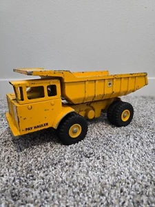 International payhauler dumptruck - Picture 1 of 5