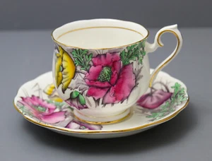 ROYAL ALBERT ENGLAND BONE CHINA TEA CUP & SAUCER FLOWER OF THE MONTH POPPY - Picture 1 of 8