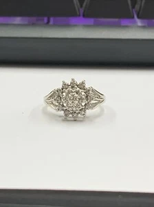 Anello in oro bianco 10 kt con diamanti misura 6,75 3,8 g 207552 - Foto 1 di 9
