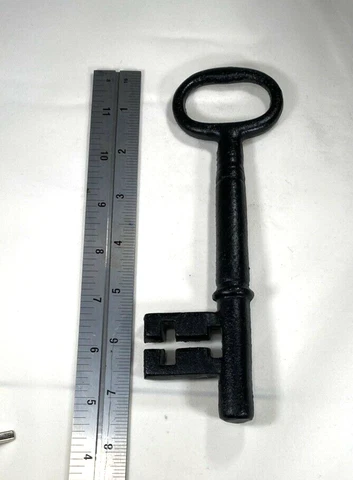 Vintage Look Skeleton Key Wall Decor Metal Flat Black Wall Hanging 7" Long Cover