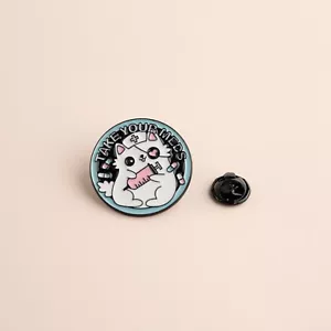 "Take Your Meds" White Cat Nurse Hospital Kitten Kitty Kitten Pin Brooch Badge - Picture 1 of 1