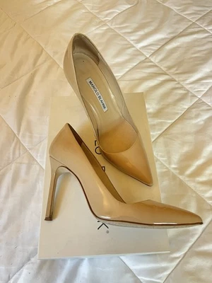 Manolo Blahnik Women's BB Patent Leather Heel Nude - Image 1 of 4