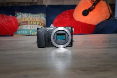 Cámara sin espejo Sony NEX-3N 16,1 MP negra - solo cuerpo - piezas o reparación  Foto 1 de 4