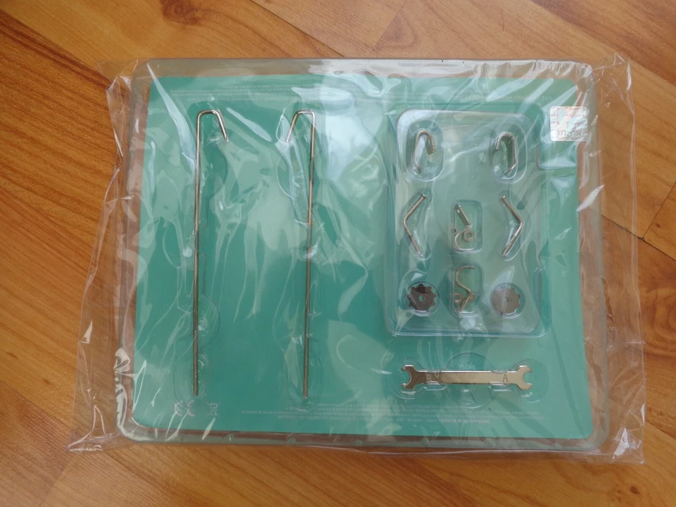 1/3 DEAGOSTINI BUILD THE VESPA 1956 GS150 SCOOTER #63 FRONT & REAR RACKS & STAYS - Image 1 of 1