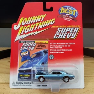 Johnny Lightning 1967 Camaro SS Super Chevy Best of Cover Cars pressofuso 1:64 blu - Foto 1 di 8