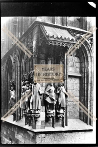 Foto Köln 1944-46 Figuren Rathaus oder Dom? - Picture 1 of 1