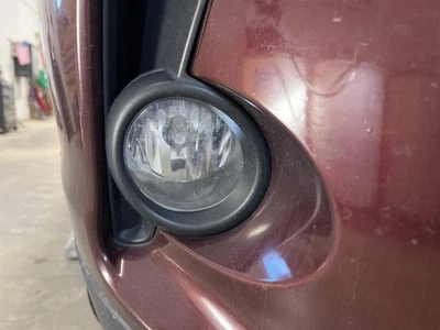 Luz de conducción usada se adapta a: Toyota Highlander 2018 parachoques antiniebla montado grado Foto 1 de 4