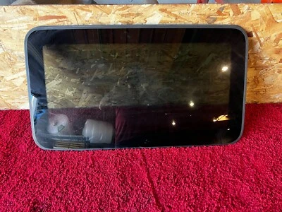 BMW 2012-2018 F30 F80 FACTORY SUNROOF MOONROOF GLASS PANEL COVER OEM 28K Foto 1 de 4