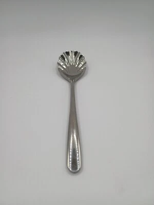 Georgian House 18/8 Stainless Shell Shaped Serving Spoon - Image 1 of 4