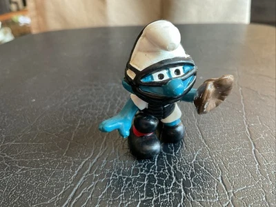 Árbitro de béisbol pitufo vintage con guante receptor 1981 Schleigh Peyo Hong Kong Foto 1 de 4