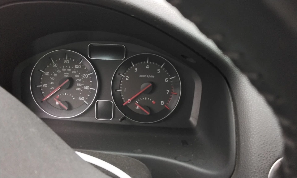 Medidor de velocidade 2011 C30 OE cluster 135K milhas Volvo - Imagem 1 de 4