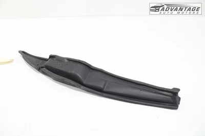 Silenciador guardabarros interior delantero derecho Chrysler Voyager 2020-2024 espuma OEM Foto 1 de 4