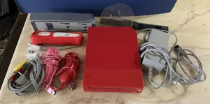 LOTTO console NINTENDO WII FUNZIONANTE  rossa videogame 25° anniversario - Foto 1 di 9