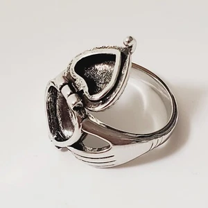 Silver Sweetheart Ring Compartment Pill Box Secret Poison Best friend Ring sz.5 - Picture 1 of 14