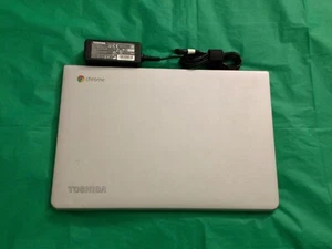 Used / Reset ) Toshiba Chromebook 2 CB30-B3121 - 13.3 inch, 2.1 GHz, 2 GB, 16 GB - Picture 1 of 5